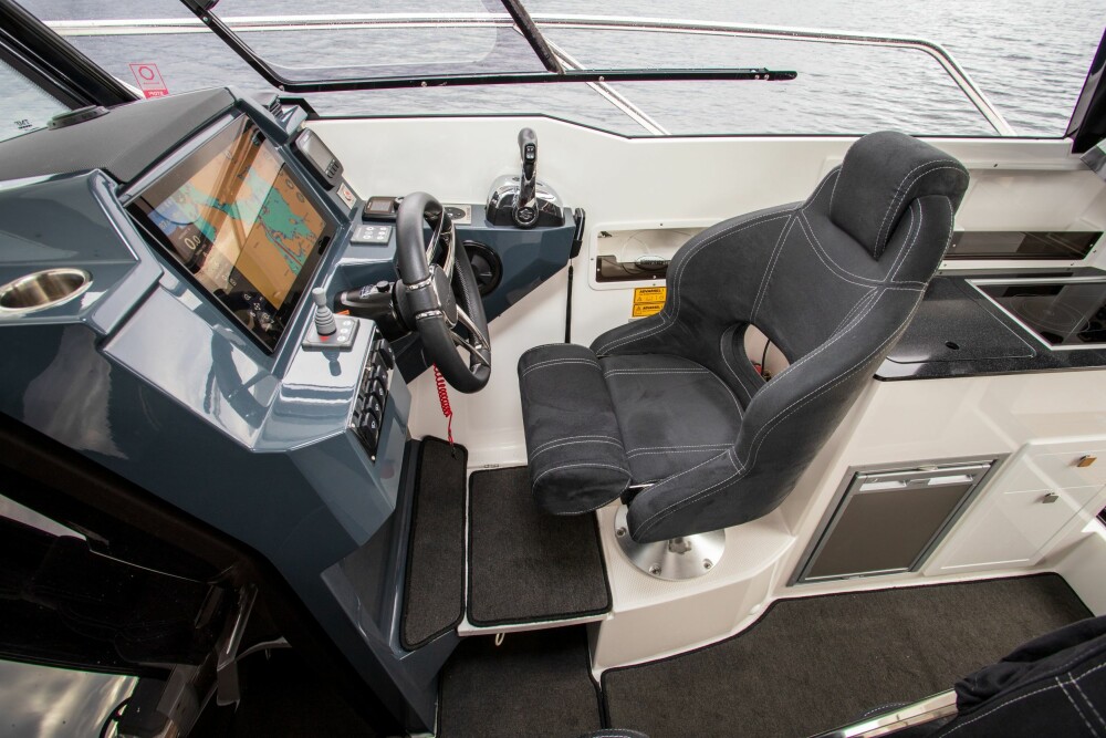 <b>VELPRØVD:</b> Verftet har god kontroll på setekomfort, sitte­stilling og ergonomi <br/>i sine båter. P92 SUV er ikke noe unntak. 