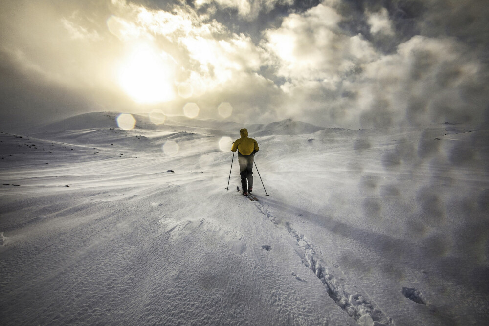 <b>PÅ TUR:</b> Når det er dagslys, går dagene med til å utforske området på ski.