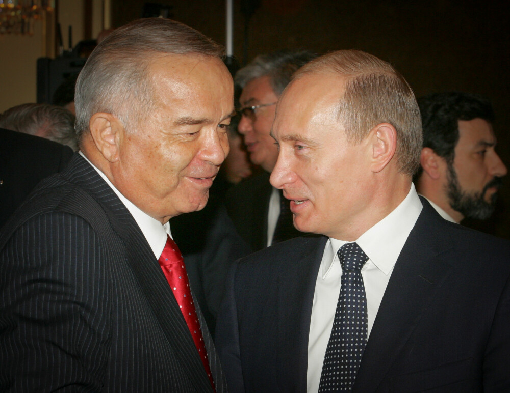<b>GODE BUSSER:</b> Diktator Islam Karimov ble president i Usbekistan i samme øyeblikk som Sovjet­unionen ble oppløst. Her sammen med sin russiske kollega Vladimir Putin i 2006, mens Karimovs motstandere ble torturert i Jaslyk-fengslet.