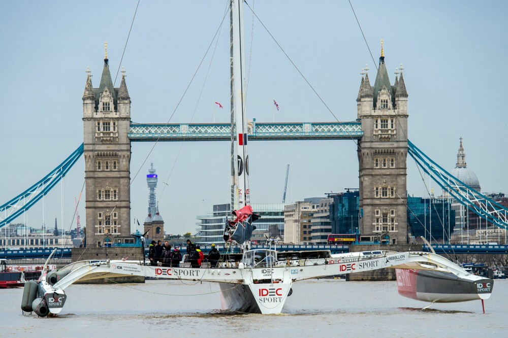 <b>I MÅL:</b> Tower Bridge er i sikte, tre ganger så raskt som i seilskute­tiden. Men noen stor telast har Idec Sport ikke om bord.