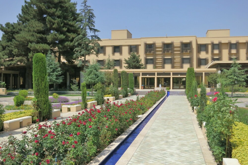 <b>OASE:</b> Serena Hotel i Kabul er Aga Khans luksusoase i den afghanske hovedstaden. Hotellet er en del av ismaili-sektlederens kommersielle virksomhet.