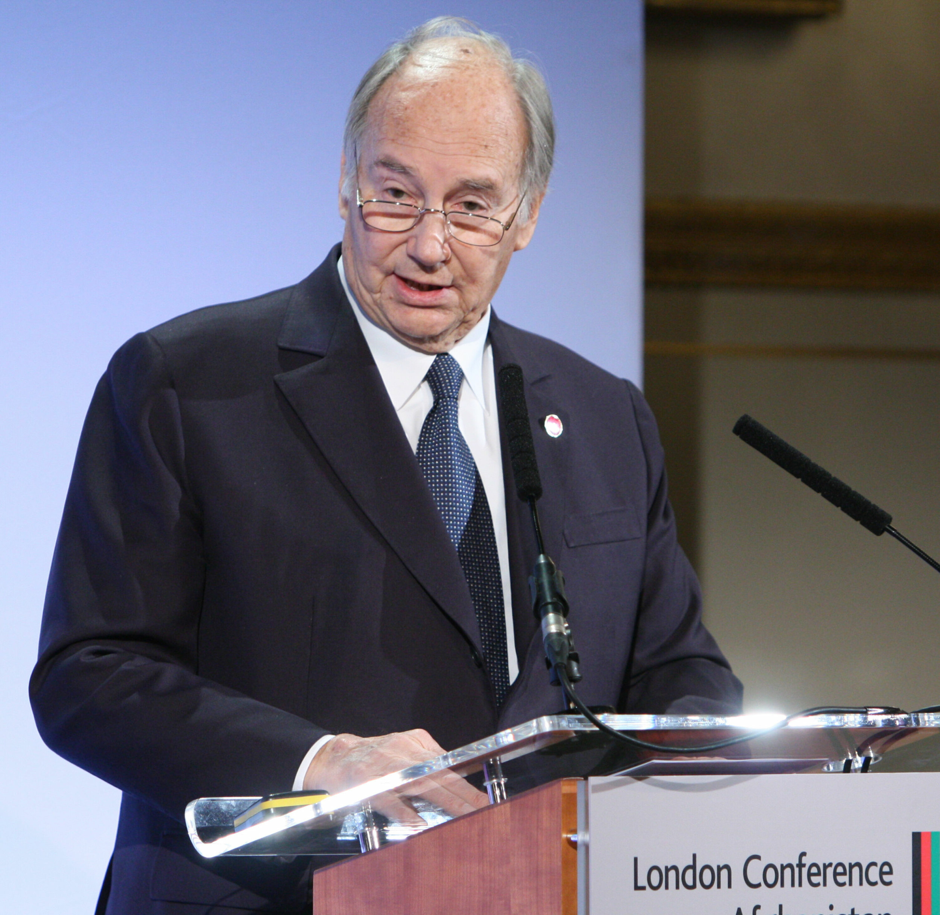 FLITTIG MOTTAGER: Aga Khan og hans organisasjoner er proffe på å skrive søknader om penger. Her i London i 2014 under en av mange giverlandskonferanser.