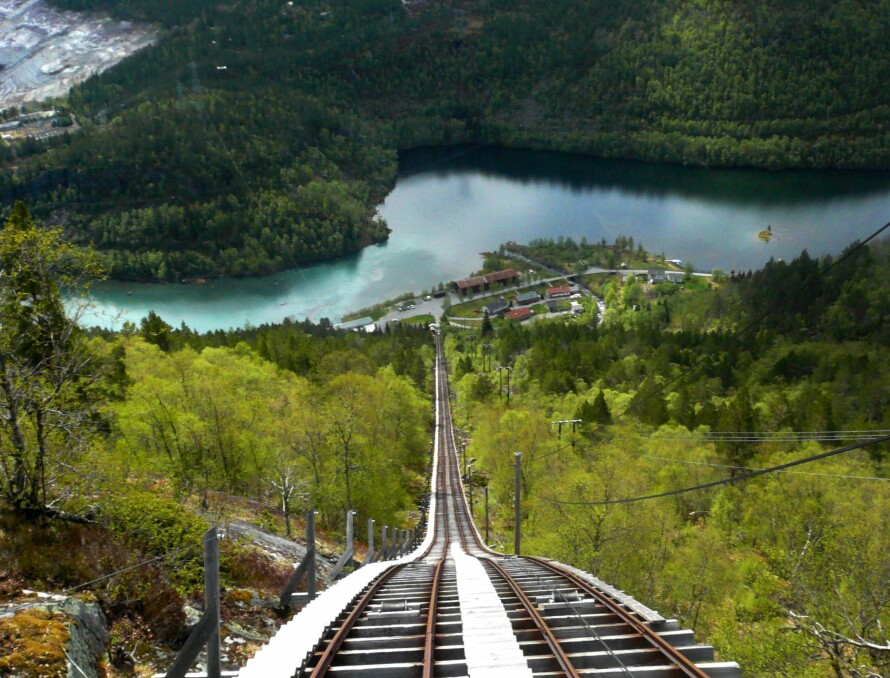 SETT FRA TOPPEN: Mågelibanen var 930 meter lang og hadde en høydeforskjell på 430 meter.
