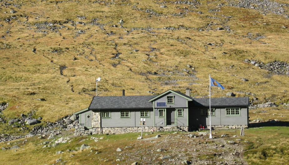 <b>HYTTESALGET HAR STOPPET OPP:</b> – Fordi de store hyttefeltene og fjelldestinasjonene har blitt stengt ned har det gått tregere i hyttemarkedet, sier Dalsbø.