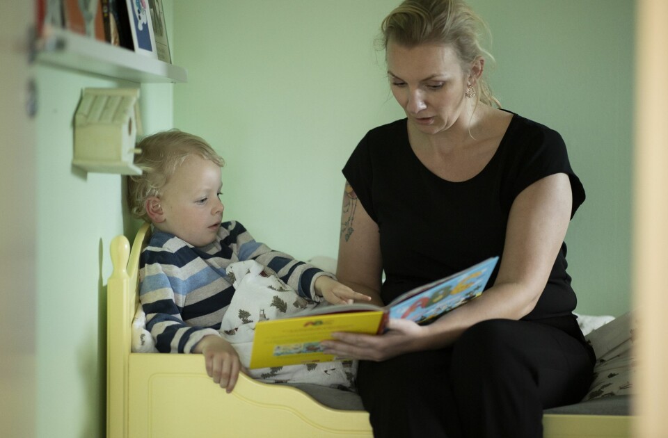 LESESTUND: å lese på sengekanten er noe Veronica skulle ønske hun rakk å gjøre oftere.