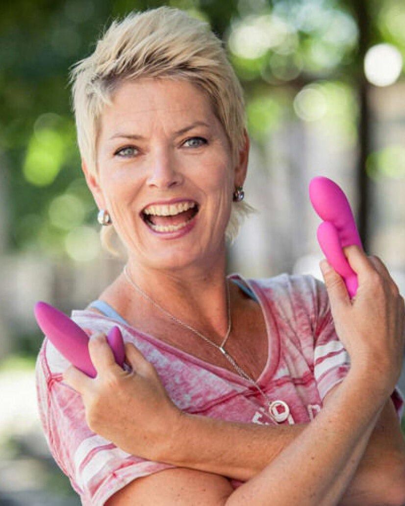 FORTELL PARTNEREN: Sexinspirator og innehaver av Cpunktet, Cecilie Kjensli, råder deg til å fortelle fra starten av til partneren din at du har et sexleketøy du liker.