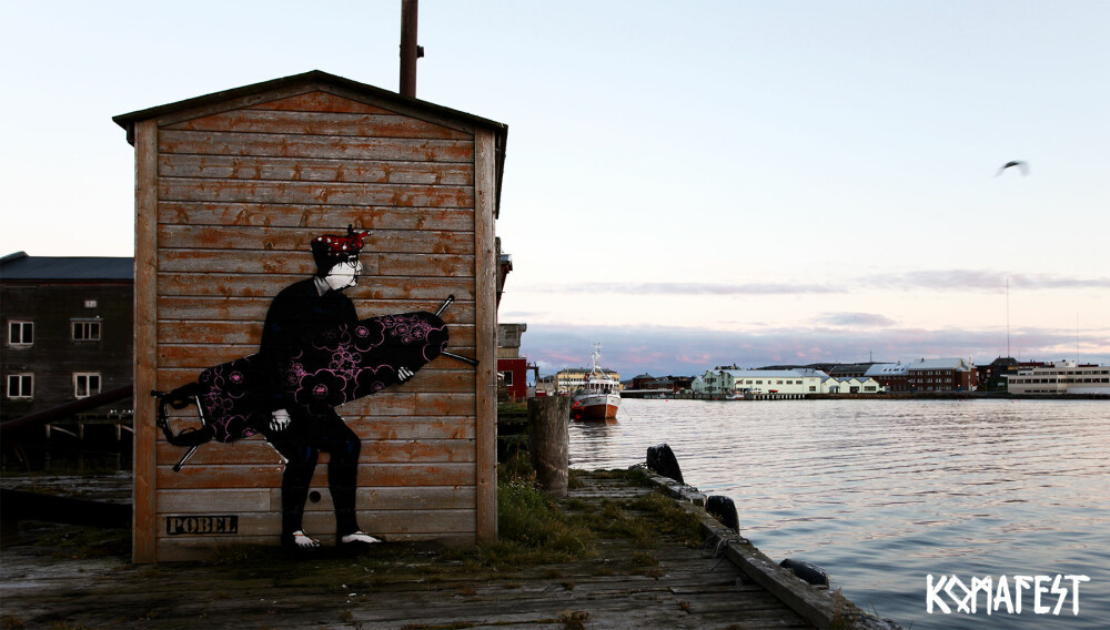 GATEKUNST: Veggmalerier, gjerne med et humoristisk tilsnitt, finner du overalt i Vardø