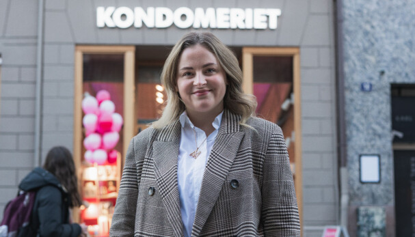 FELLES NYTELSE: Marthe Sørflaten, presseansvarlig i Kondomeriet, sier et sexleketøy skal være et supplement til deres felles nytelse i senga.
