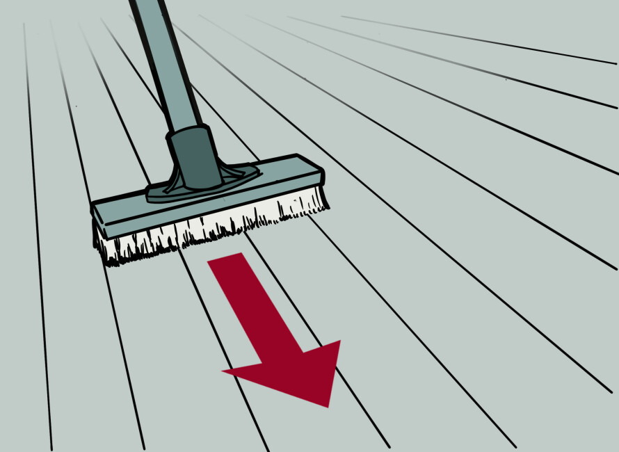 SKRUBB: Bruk en stiv børste til vaskingen. Jobb i bordenes retning.