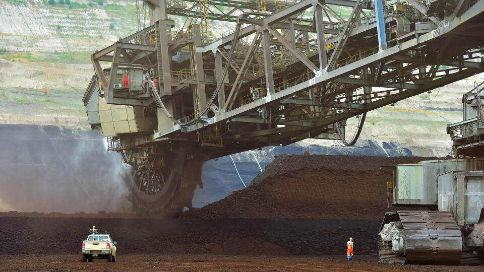 ENORME DIMENSJONER: En Bagger-maskin i aksjon i dagbruddet i Hambach.