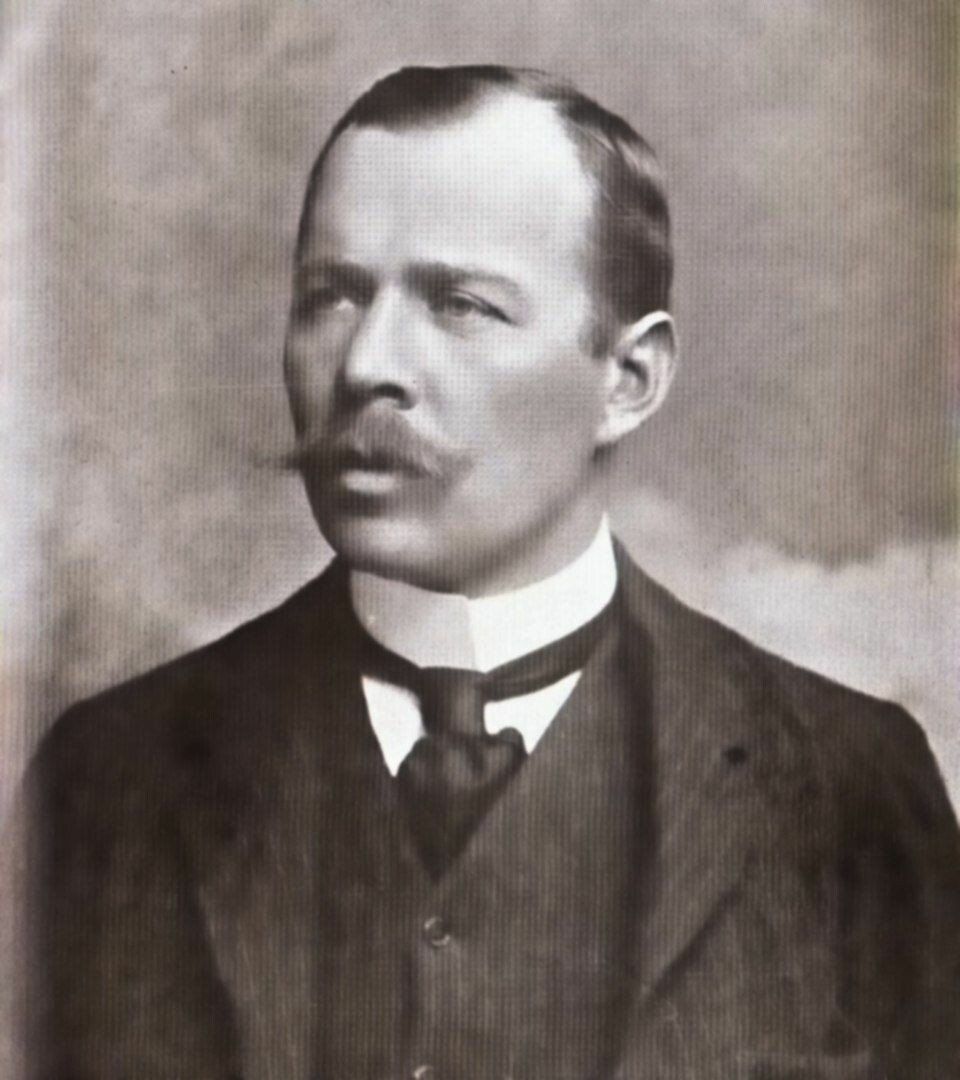 FØRST UTE: Carsten Borchgrevink, portrett fra 1905. Borchgrevink var offisielt den første som satte foten på Antarktisk fastland, og ledet senere den første vitenskapelige ekspedisjonen dit.