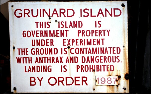 <b>NO GO:</b> Forbudsskiltene er fjernet på Gruinard, men fortsatt er det få som oppsøker øya. 