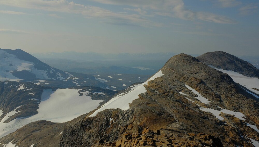 SULITJELMA: Kokedaltinden sett fra Sårjåstjåhkkå i fjellmassivet Sulitjelma på grensen til Sverige.