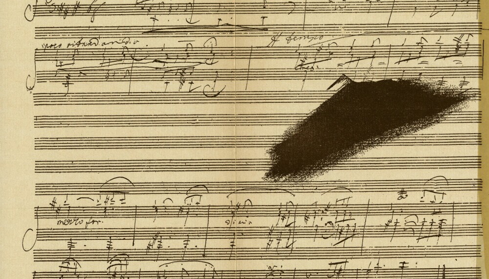 I RASERI: Ludwig van Beethovens (innfelt) raseri er fortsatt synlig i originalnotene, skrevet for hånd.