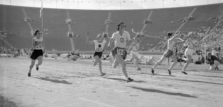 <b>FLYVENDE POLAKK:</b> Stella Walsh vant OL-gull på 100 meter i Los Angeles i 1932. Tiden 11,9 var også verdensrekord. Hennes hemmelighet ble ikke avslørt før hun ble drept under et ran mange år senere. 