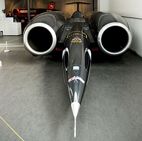 Thrust SSC ble drevet av to kraftige jetmotorer.
