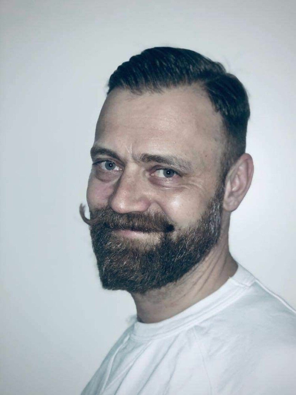 THORBJØRN BROOK STEEN: Fødselslege ved Oslo universitetssykehus, Ullevål og firebarnsfar. Har veiledet mange kvinner med alvorlig fødselsangst. Har gitt ut bøkene «Nytt liv» og «Hjelp, jeg skal føde!» Skriver fast for Foreldre & Barn.