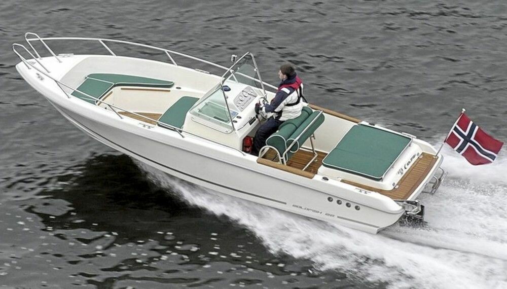 SPESIELL: Blant masseproduserte båter finnes det fremdeles modeller som skiller seg ut. Goldfish 22 er en slik båt.