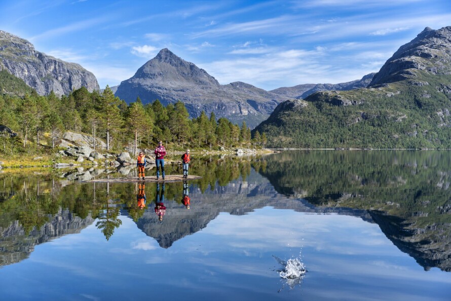 STEIGENS VILLMARK: Storvatnet er den største innsjøen i Steigen. Bananvatnet, som det også kalles, slynger seg gjennom en trang U-dal og huser stor sjøørret.