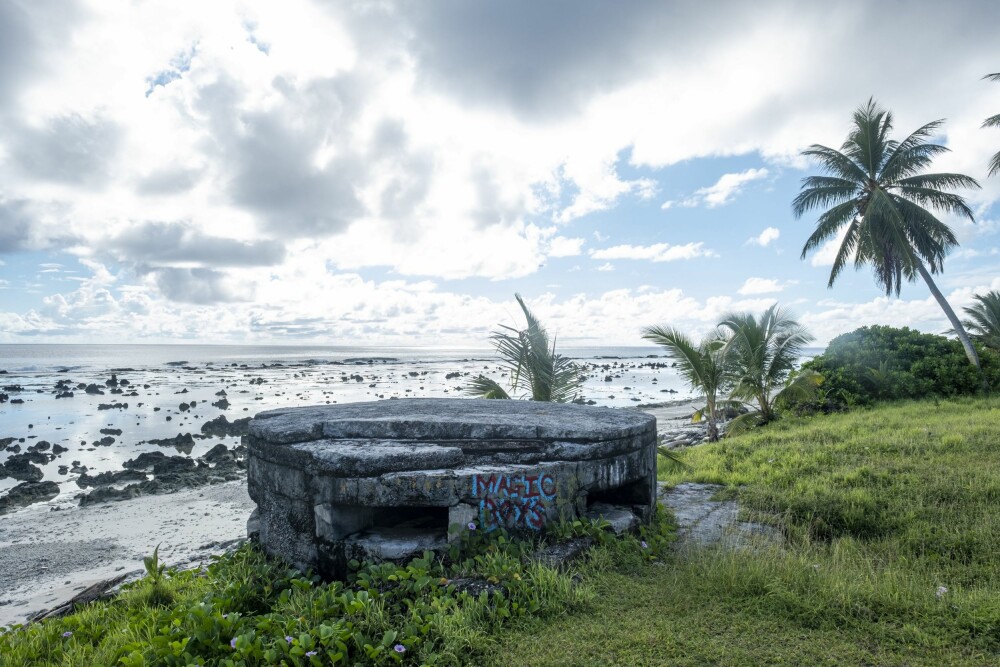 <b>BUNKER:</b> Det er japanske bunkere rundt hele øya med en kilometers mellomrom. 