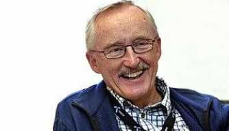 Sven Svebak, professor ved NTNU har forsket på humor i flere år.