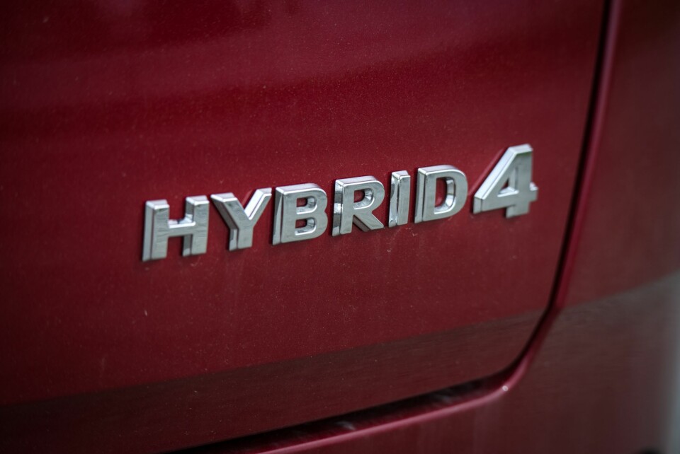 IKKE NOE TULL: Den ene elmotoren driver bakhjulene og bidrar til heftige ytelser.