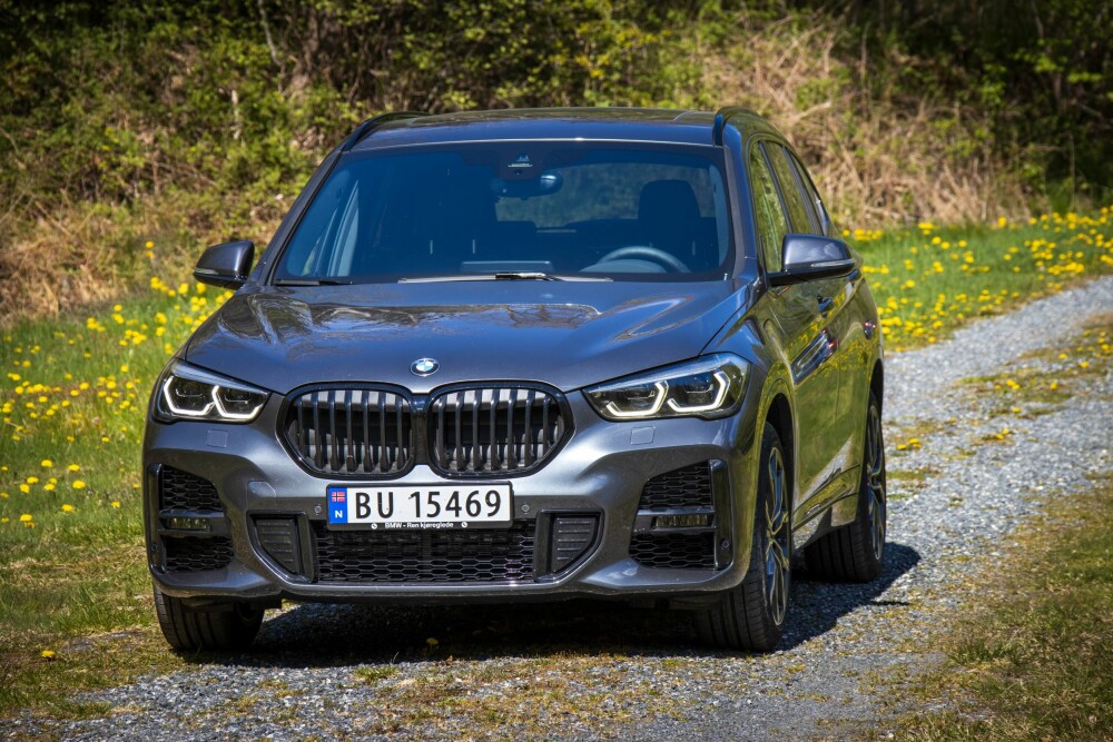 <b>TØFF:</b> BMW-fronten har sedvanlig små­sint utseende. Og egenskapene følger opp. 