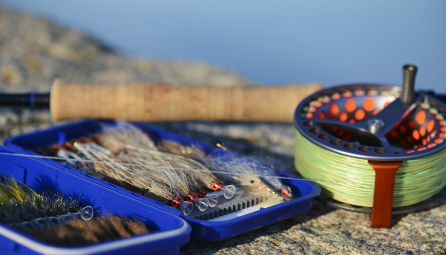 BRUK FLUENE PÅ RIKTIG MÅTE: Bind gjerne fluene på kroker med god kjølbalanse (og muligens litt vektbelastning) så de går som de skal i vannet..