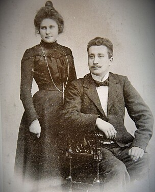 <b>MOR OG FAR:</b> Evas foreldre Marie og Carl Aleksander Wendt. Marie døde av spanske­syken i 1918. 