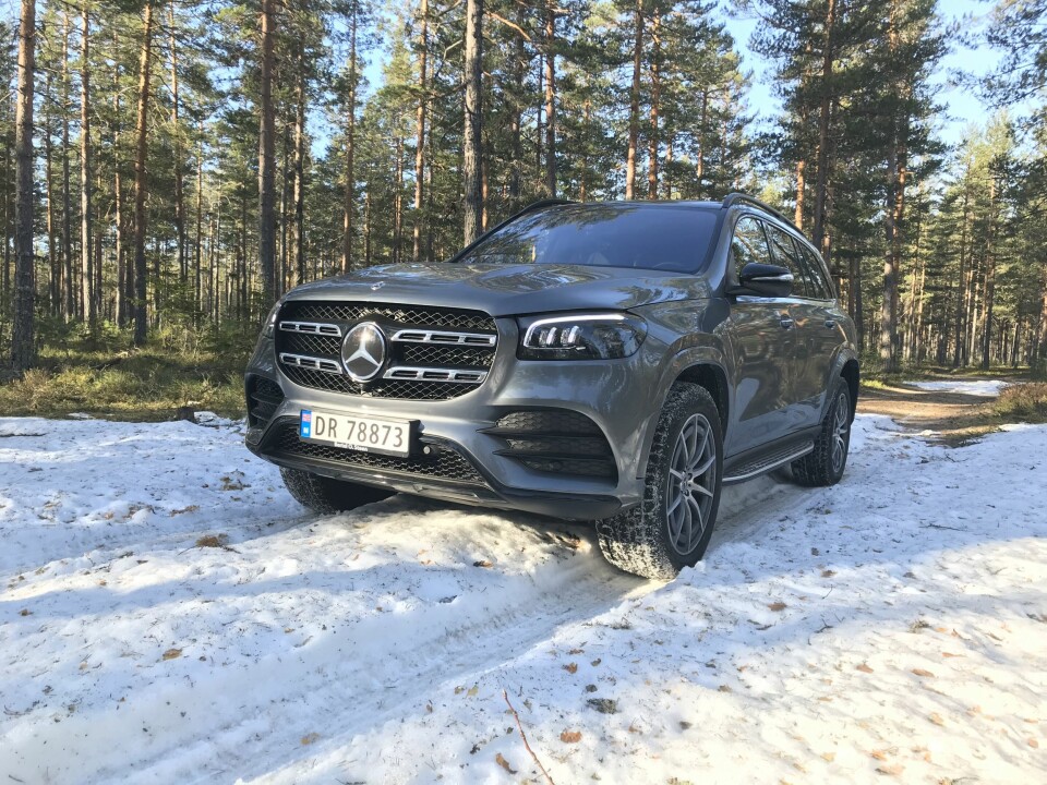 BAKKEKLARING: Standard bakkeklaring er 20 centimeter, men GLS kan løftes til nærmere 30 centimeters bakkeklaring.