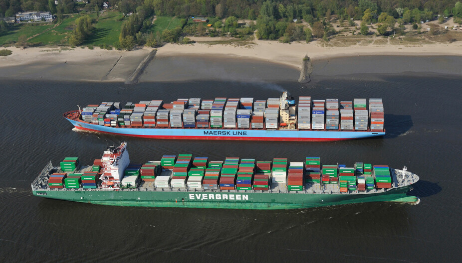 STADIG STØRRE: Containerskipene blir stadig større med plass til flere containere.