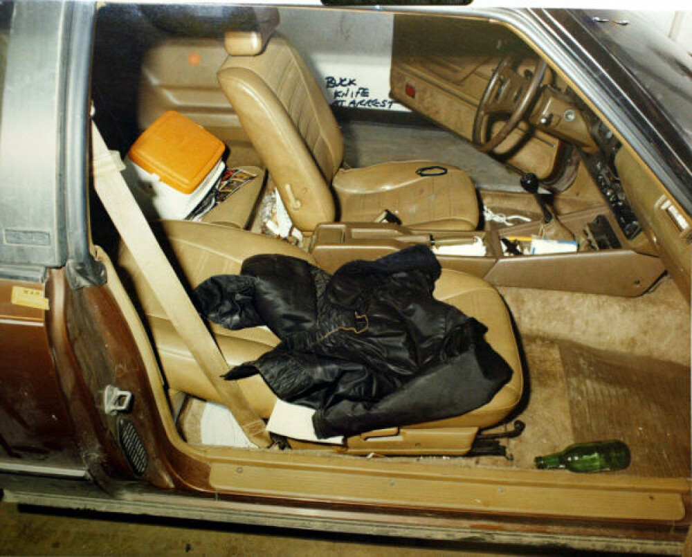 <b>DRAPSBILEN:</b> Slik så det ut inne i Krafts bil da liket av Terry Lee Gambrel var fjernet.
