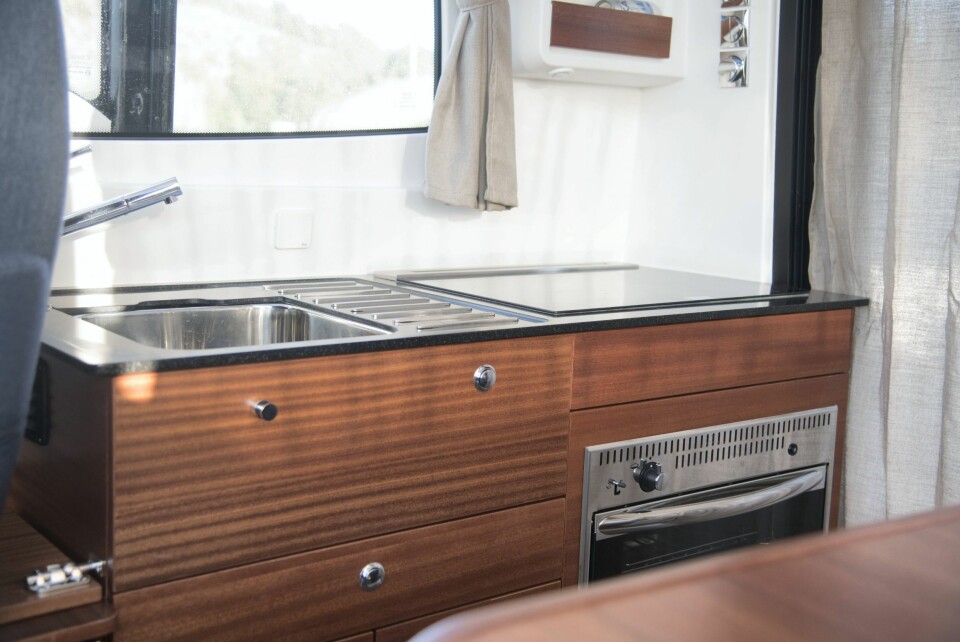 PEN: Det er som vanlig lite å utsette på materialkvalitet og finish hos Nimbus. Her i bysseinnredningen.