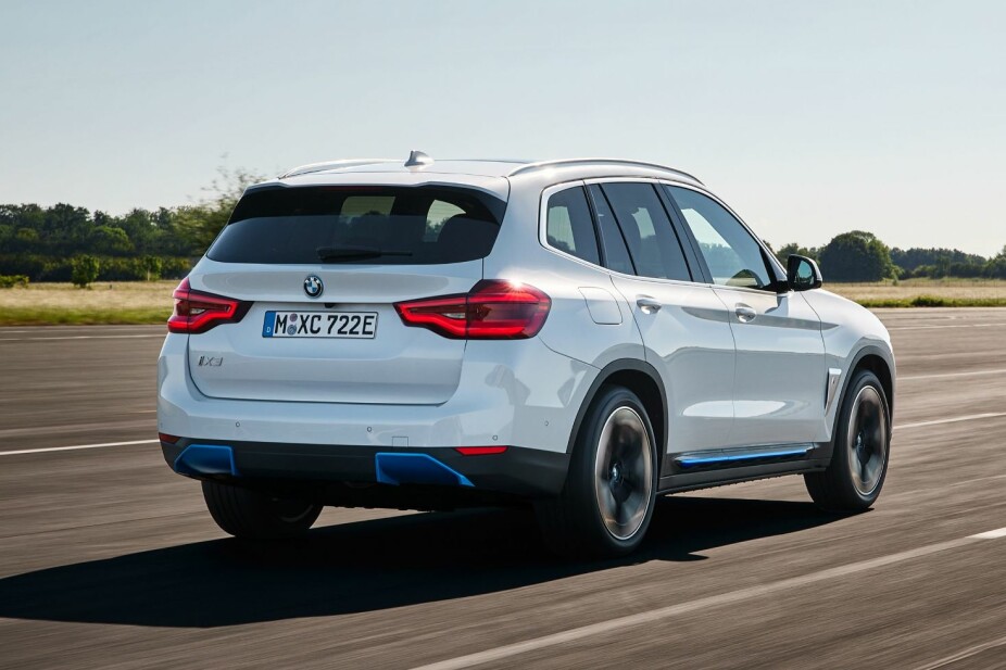 REKKEVIDDE: BMW iX3 får en rekkevidde på opptil 459 km (WTLP) fra et batteri med bruttokapasitet på 80 kWh