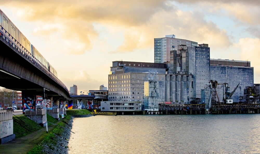 <b>ET KINDEREGG:</b> Havn, ingeniørkunst og fremtids-arkitektur. Rotterdam havn er alt på én gang.