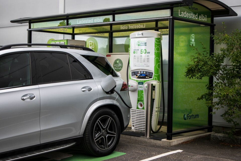 STUERENT: GLE 350 de har mulighet til å hurtiglade, men ikke alle elbileiere synes det er like moro.