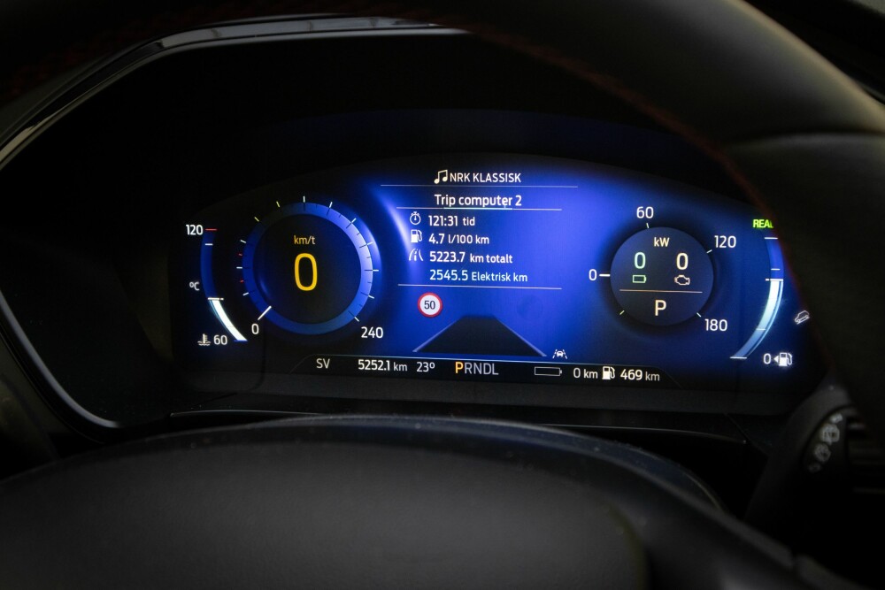 <b>OBLIGATORISK:</b> Digitalt dashbord med en overflod av informasjon hører med i en ny bil.