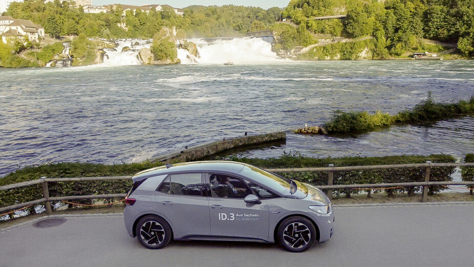 <b>REKORD:</b> Sjåføren Felix Egolf (ikke e-Golf) kjørte en serieprodusert ID.3 1ST Pro Performance 531 kilometer fra Zwickau i Tyskland, der bilen produseres, til Schaffhausen i Sveits. 