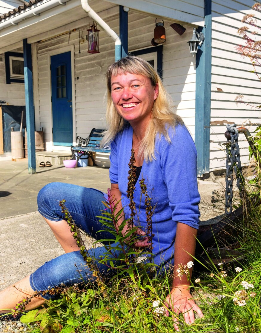 ØYIDYLL: Cecilie vet å nyte naturen der hun bor utenfor Bergen.