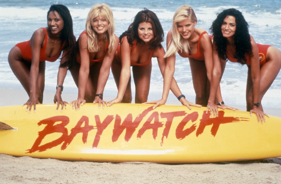 LIVBØYER: Stjernene fra serien «Baywatch» var uhyre populære på midten av nittitallet, også i Vi Menn.