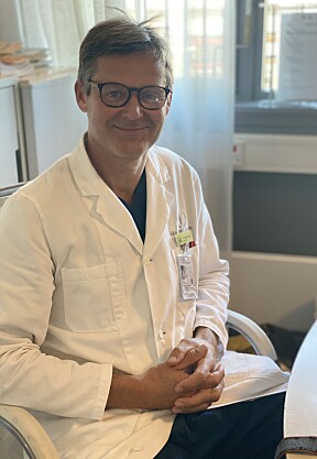 ADVARER: Bjørn Tvedt ved akademiklinikken i Oslo advarer mot å la ikke-medisinsk personell sette fillere.