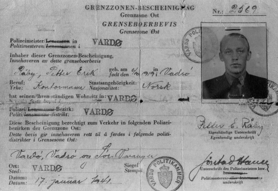 KONTORMANN: Torsteins etternavn var opprinnelig Pettersen. Råby var ett av hans dekknavn som britisk spion. Etter krigen tok han Raaby som etternavn.