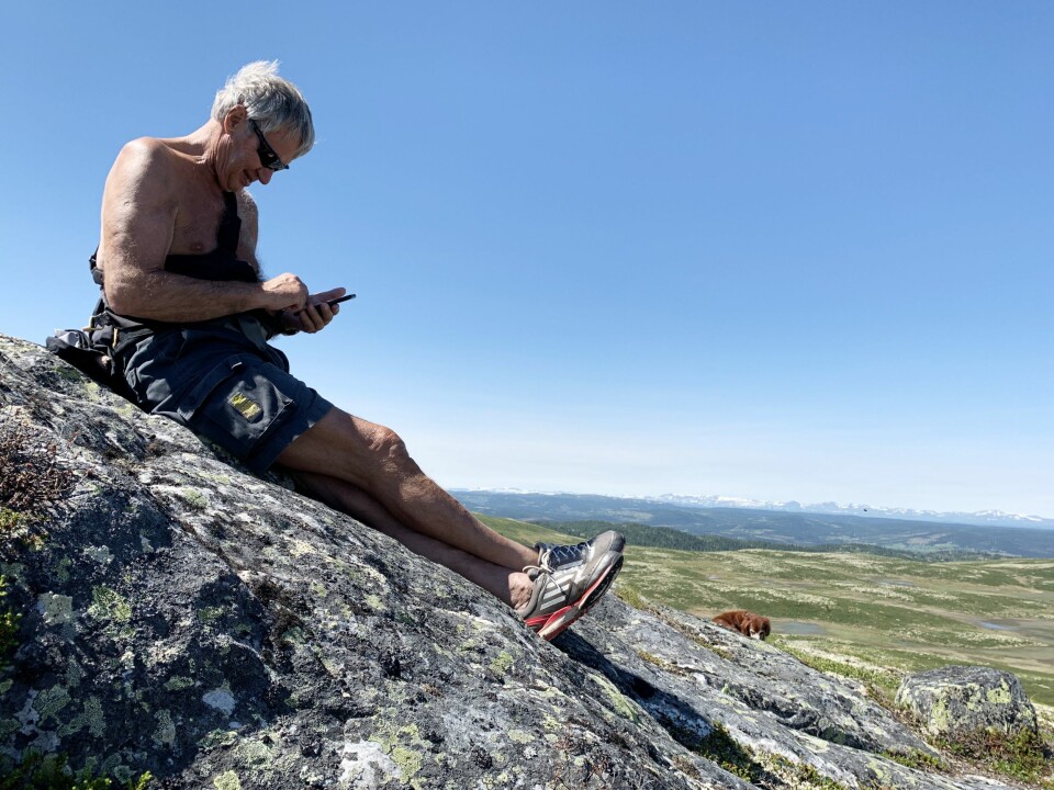 UT PÅ TUR: Bjørn og Ferd Helene går mange og lange turer i fjellet.