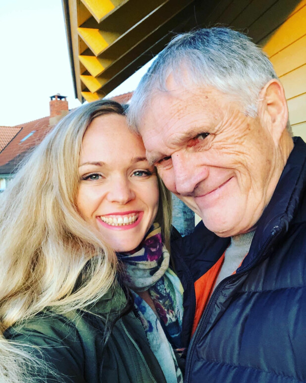 PAPPA: Ida var hjemme i Norge til jul, og her er hun sammen med pappaen sin på Larkollen 2. juledag.