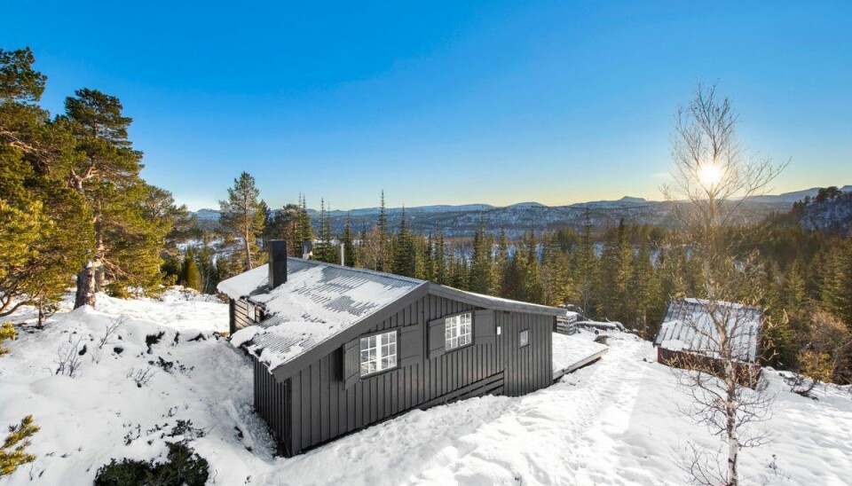 JERPSTAD, MELLOM OPPDAL OG TRONDHEIM: Prisantydning 1.590.000. Bruksareal 82 m2. Tomt 1002.