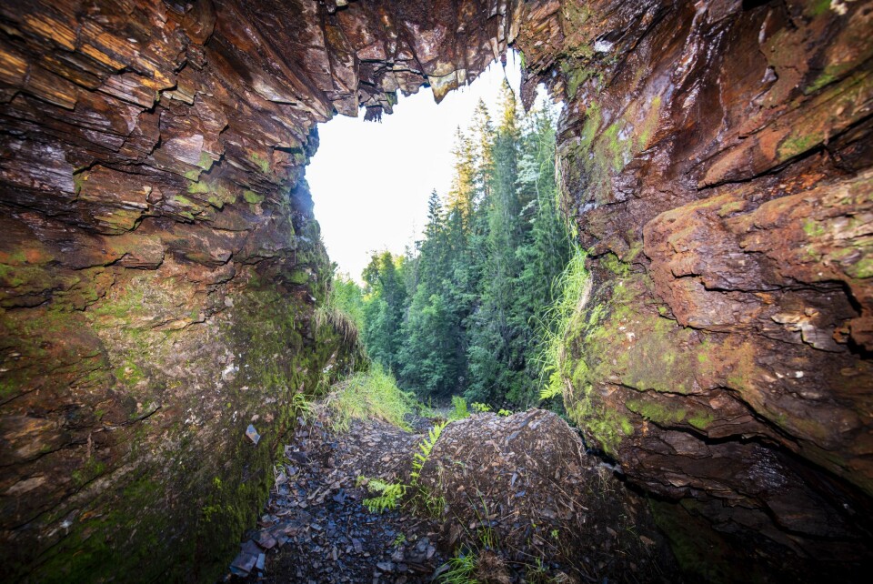 UTGANG 2: Utgangen mot fossen. For enkelhets skyld den andre utgangen.