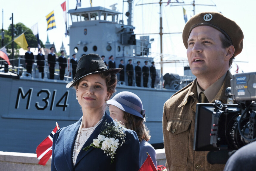 HJEMKOMSTEN: Her er Sofia Helin og Tobias Santelmann som kronprinsesse Märtha og kronprins Olav under Märthas hjemkomst til Norge 7. juni 1945.