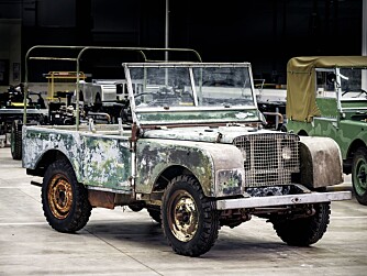 <b>FØRSTEUTGAVE:</b> 19. juli 1948, versjon 860001 er offisielt første produserte Land Rover. 