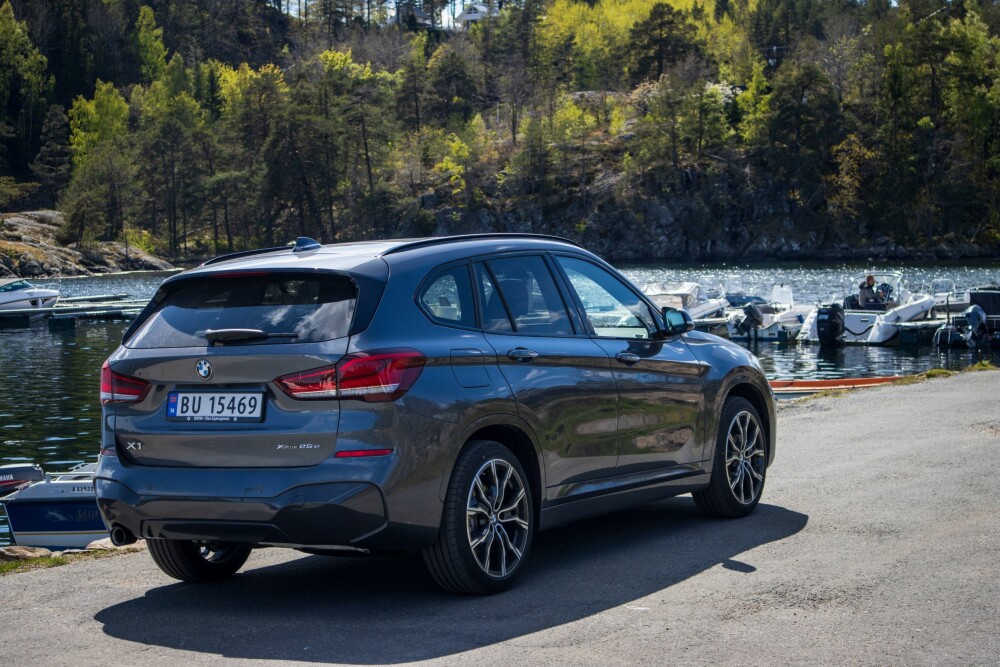 <b>BMW X1:</b> Endelig kom X1 som ladehybrid med 4WD. Faceliftversjonen ble lansert våren 2020 og gir BMWs SUV-kunder et rimeligere, men fortsatt sportslig alternativ.