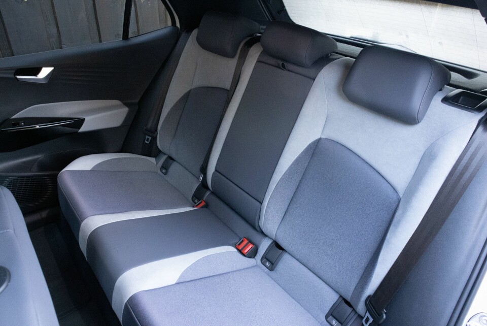PLASS: Det plassmessige løftet sammenlignet med Golf kommer først og fremst til syne på benplassen i baksetet, samt lengden og høyden på bagasjerommet.